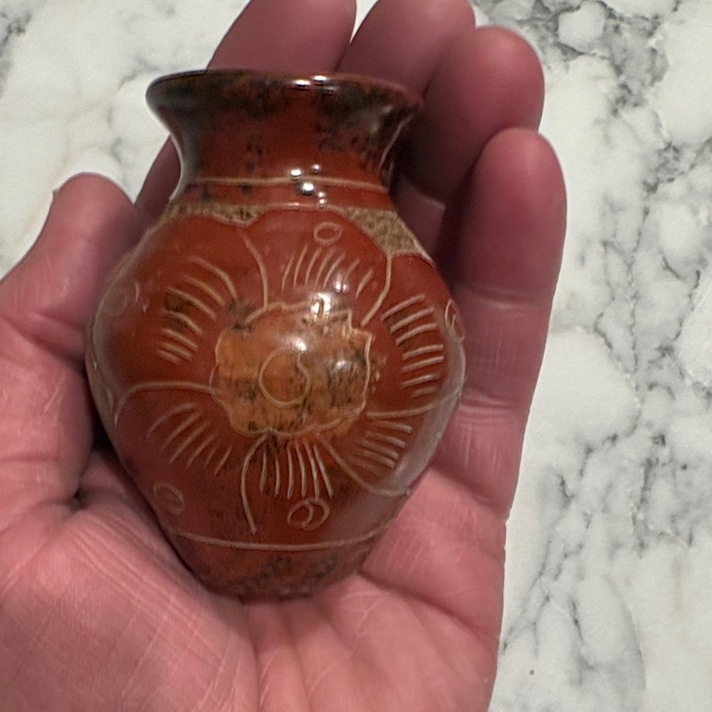 Handcrafted Nicaraquan 4” Clay  Miniature Vase - Picture 3 of 5
